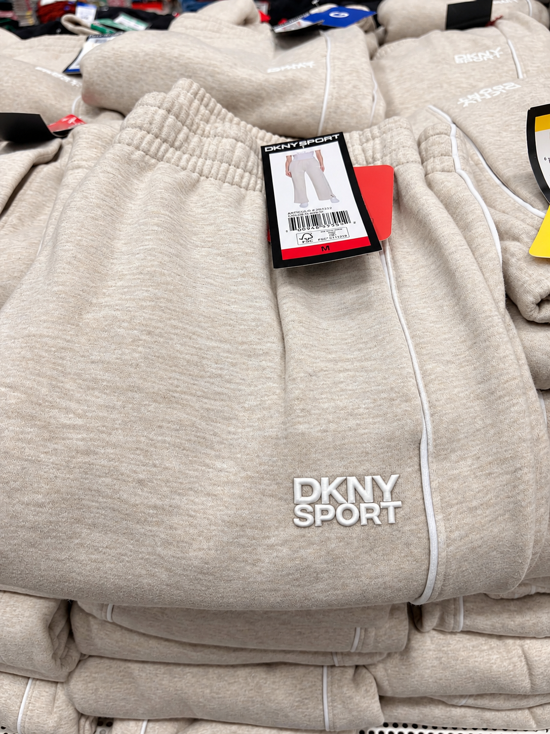 🏃♀️ DKNY Sport Pantalón Deportivo para Dama